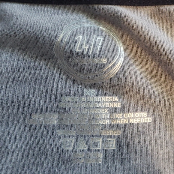 Cold should ruffled dressed - Picture 6 of 6